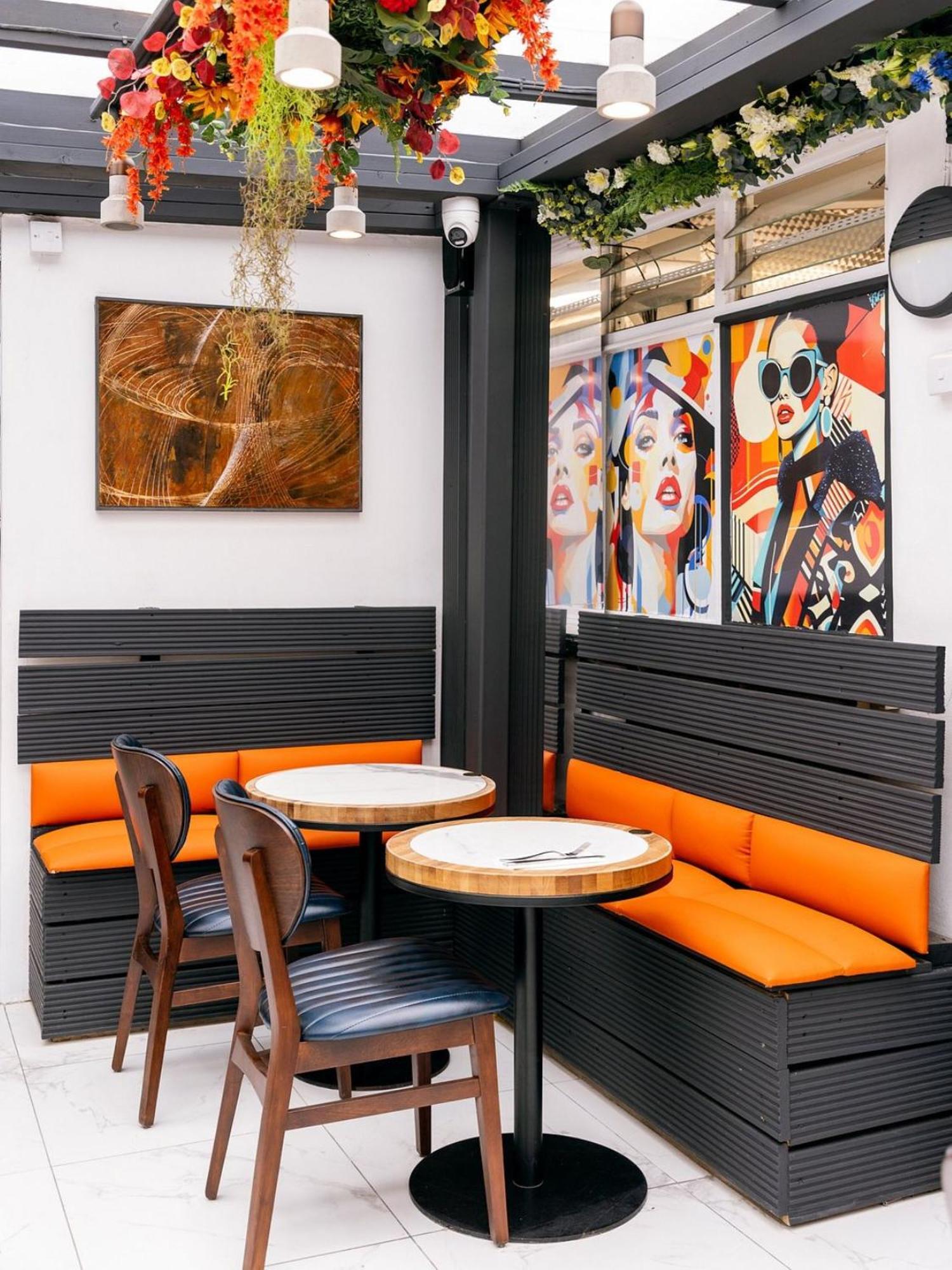 Whimsical Nook: Cozy With Separate Kitchen *